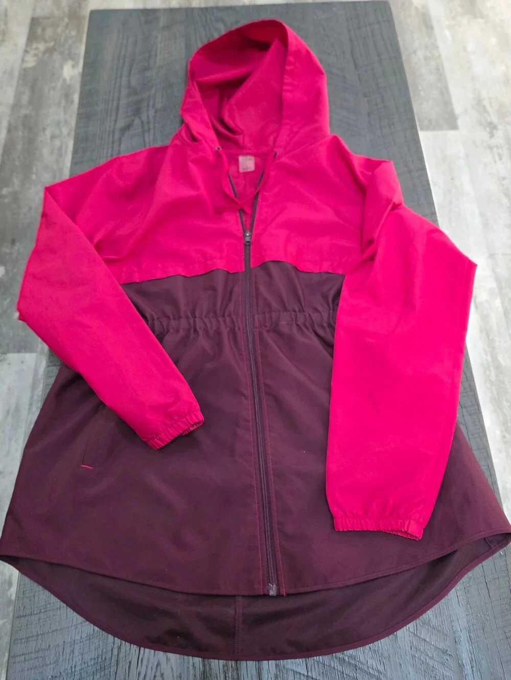 lightweight hooded
